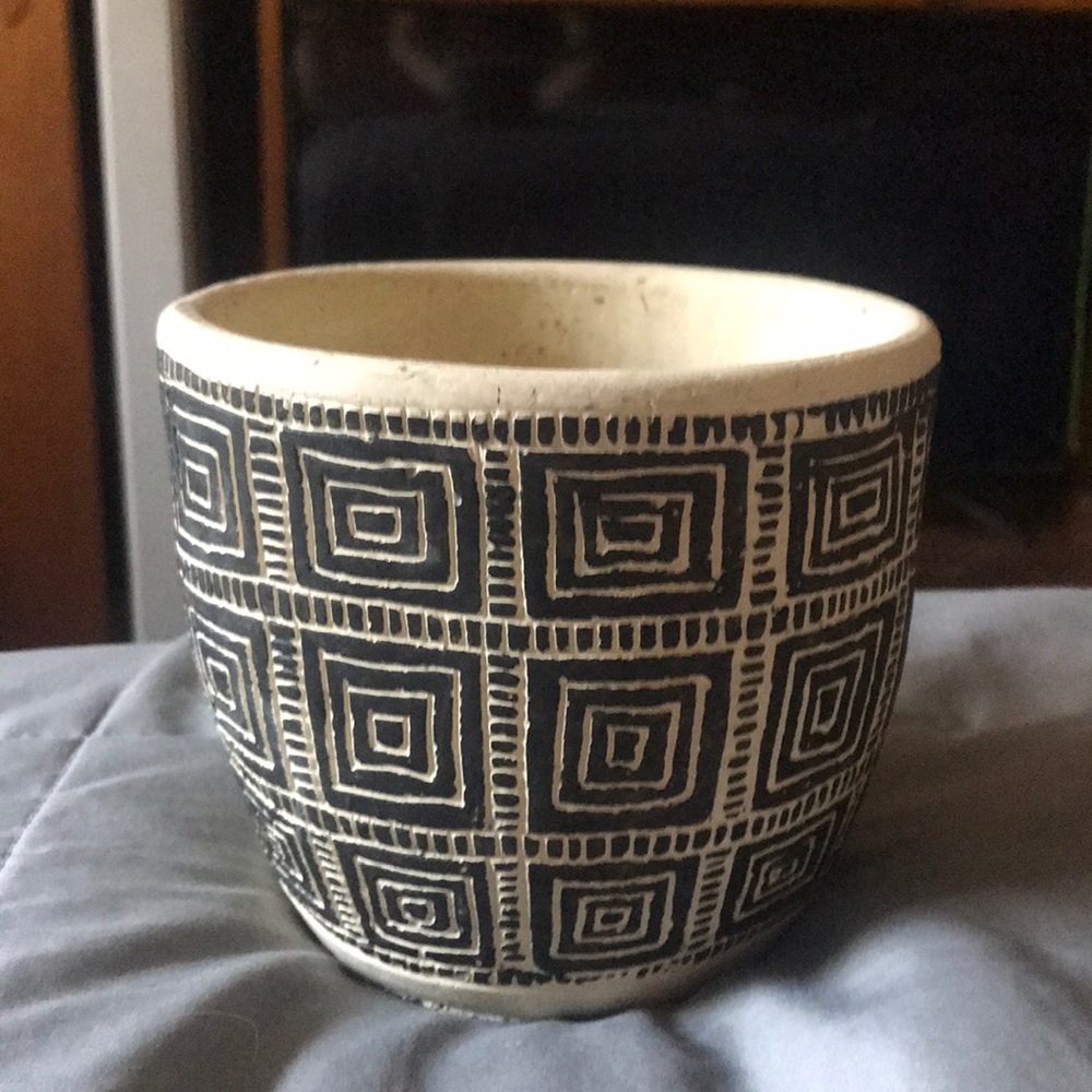 Plant pot